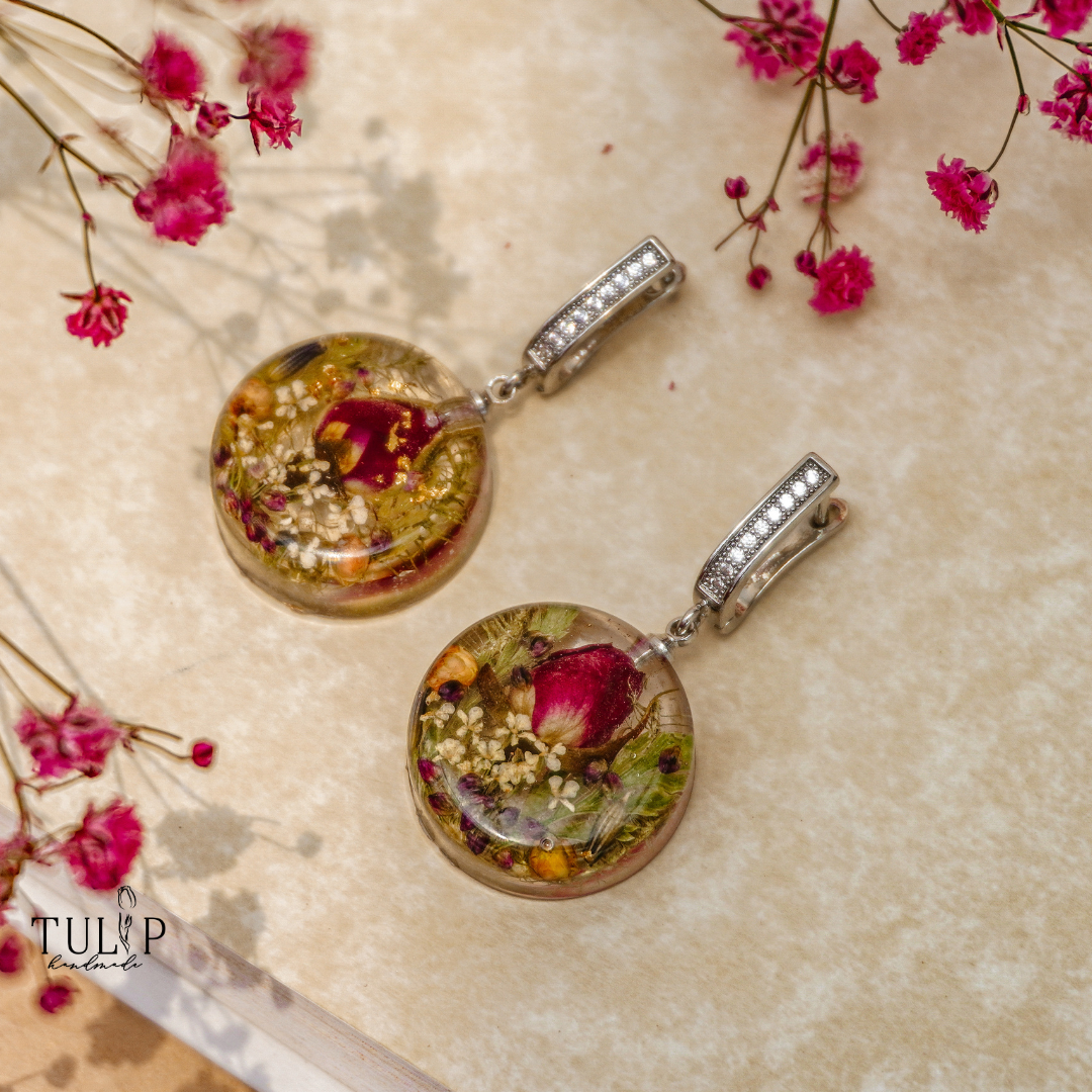 The Rose Elf - pendant